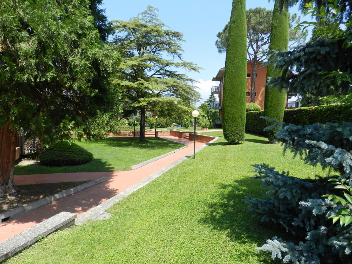 Al Girasole Apartment Peschiera del Garda Luaran gambar