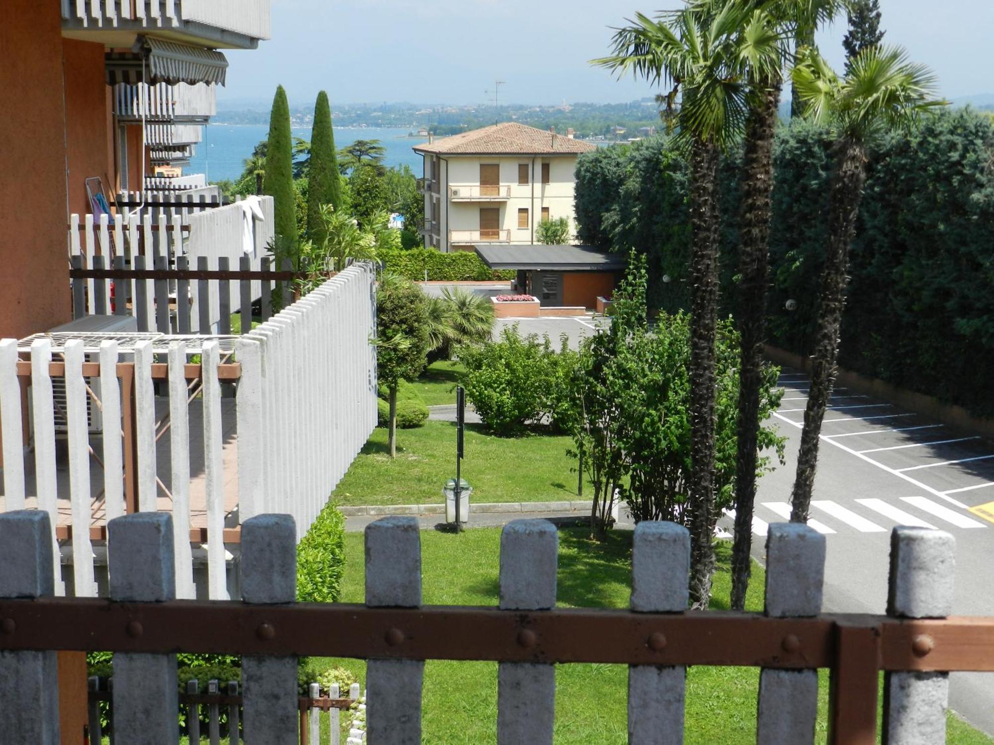 Al Girasole Apartment Peschiera del Garda Luaran gambar